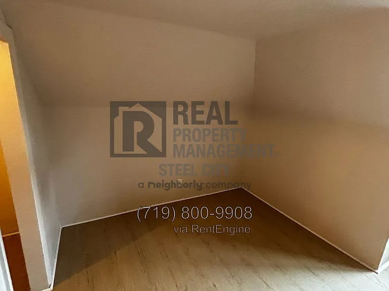 1207 W 15th St — Photo 14
