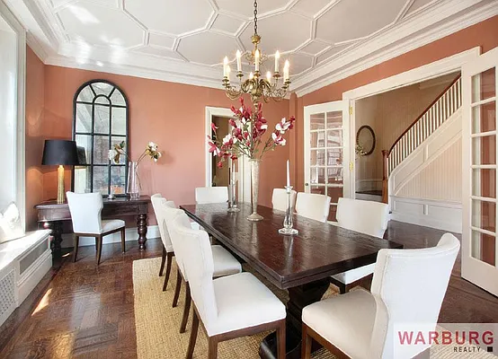 Sold by Warburg | media 36