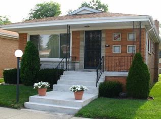 12859 S Carpenter St, Calumet Park, IL 60827