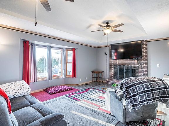 4th image of 15715 Eden Dr