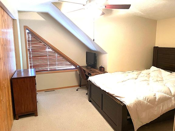 4th image of 871 Mill Run Ct