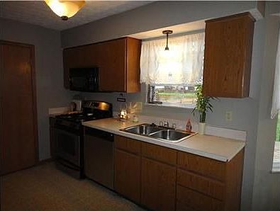 5th image of 8486 Honor Ct