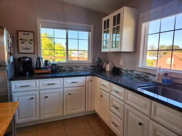 2648 Bodega Ave, Petaluma, CA 94952