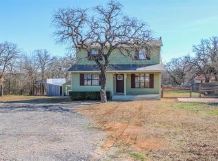 1820 Ridgewood Dr, Joshua, TX 76058