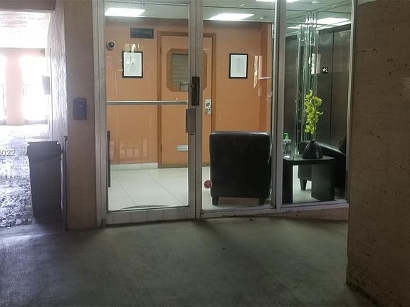 5th image of 2600 NE 135th St #3E-A