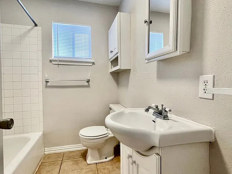 205 S Mitchell St — Photo 7