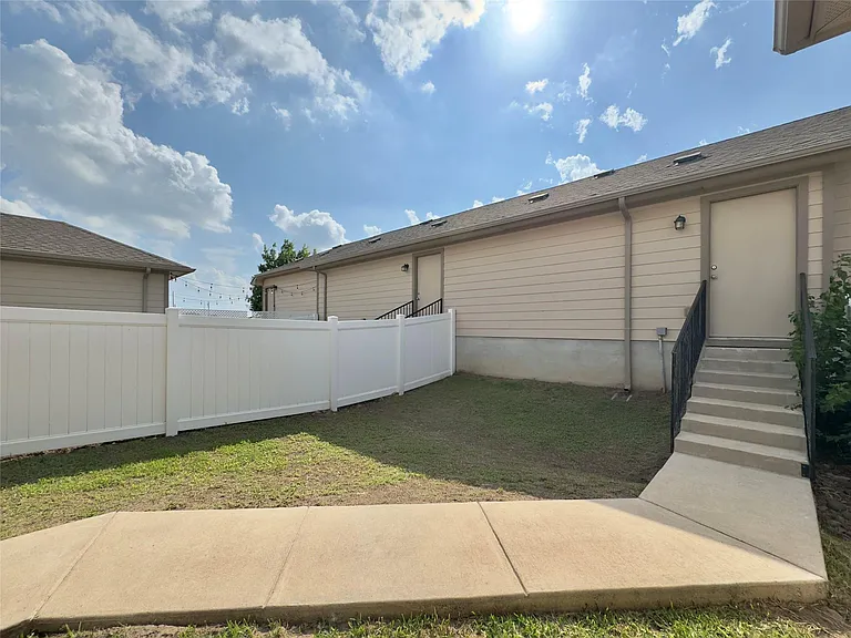 713 Katmai Cir — Photo 33