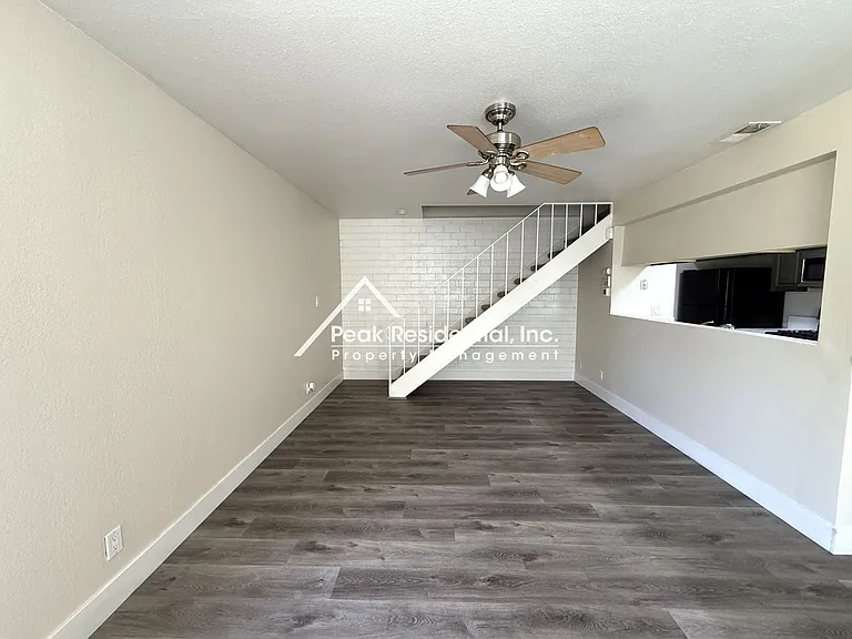 4525 Greenholme Dr #3 — Photo 4
