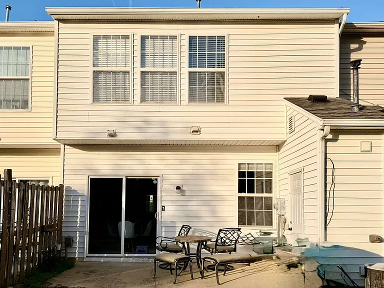 3958 Elizabeth Glen Way — Photo 21