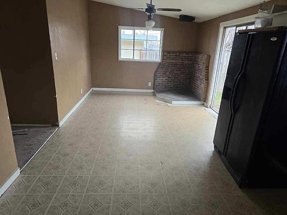 5th image of 2407 Abbott Ave