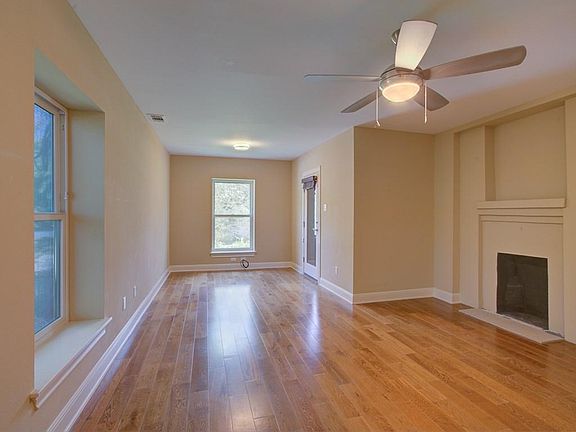 3rd image of 1216 1/2 W 22nd St #B