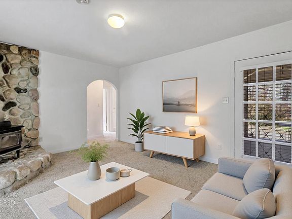 4th image of 13207 Ridge Rd