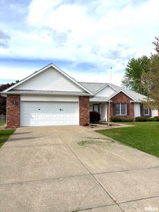 1245 Oakbrook Ave, Chatham, IL, 62629