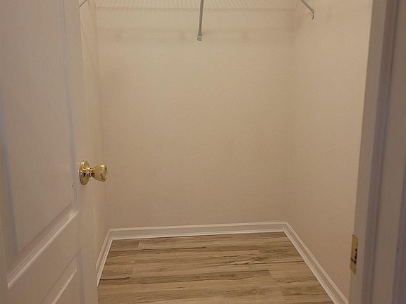 5th image of 2717 Priest Dr