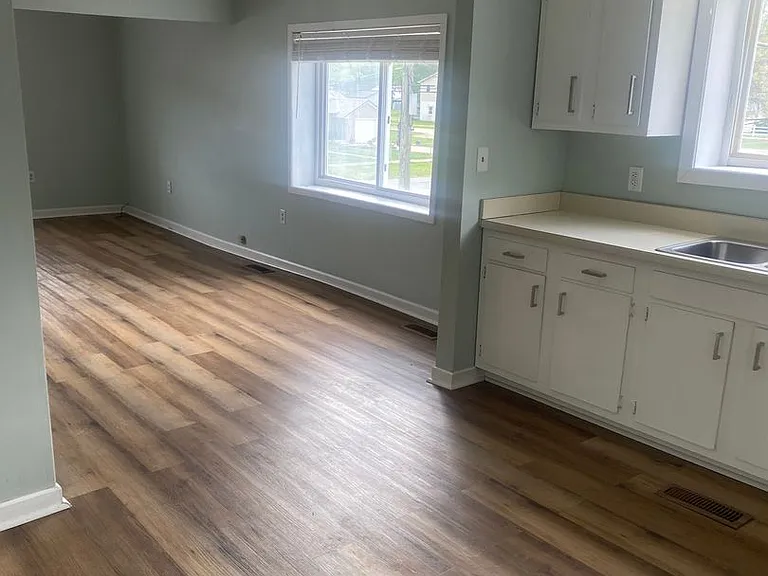 933 Roosevelt Blvd — Photo 6