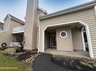 1613 Hampton Place Blvd, Troy, NY 12180