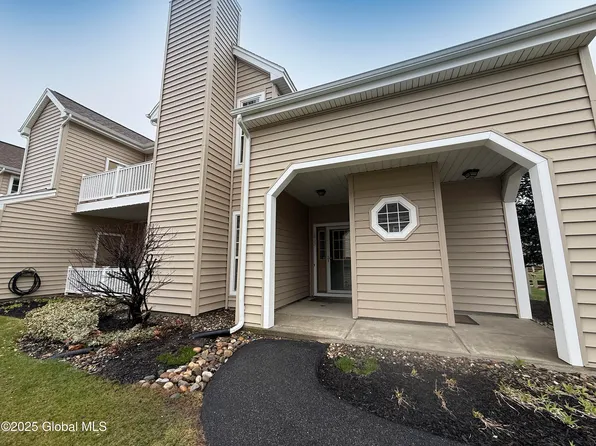 1613 Hampton Pl Boulevard, Troy, NY 12180