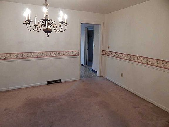 4th image of 113 Glenwood Dr