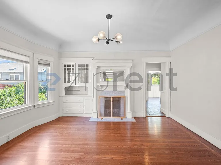 3144 Pleitner Ave — Photo 5