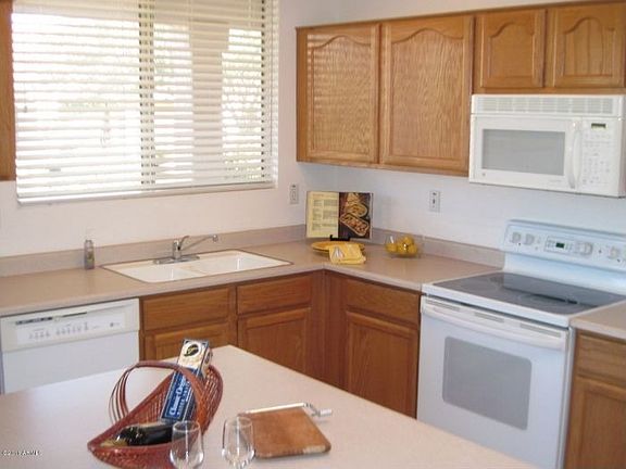 4th image of 17345 N Escalante Ln