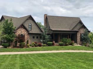 880 Proctor Ln, Shepherdsville, KY 40165