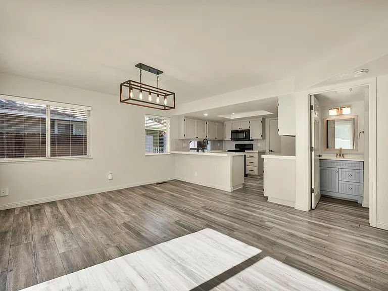 7554 Wheeldale Cir — Photo 8