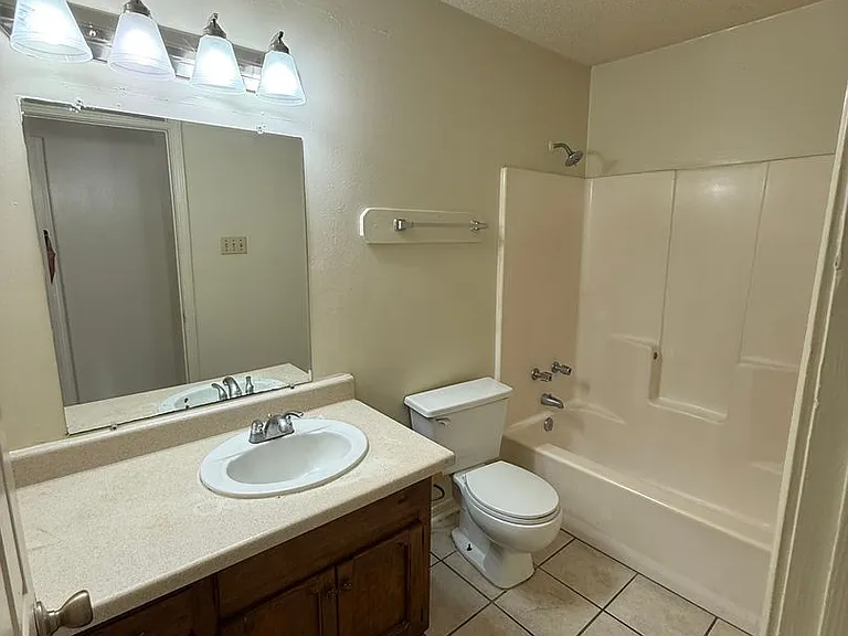 8724 Gsri Ave — Photo 7