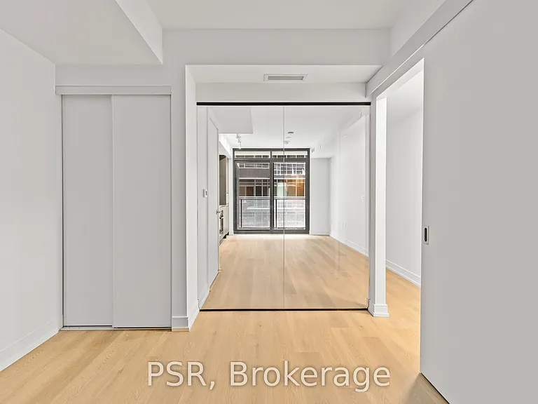 1 Jarvis St #919 — Photo 8