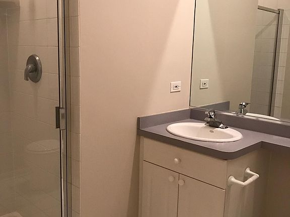 4th image of 2717 N Wayne Ave #1GH