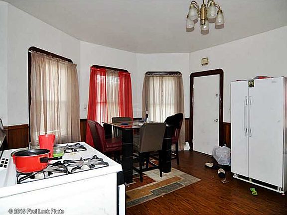 4th image of 48-50 Riverdale St