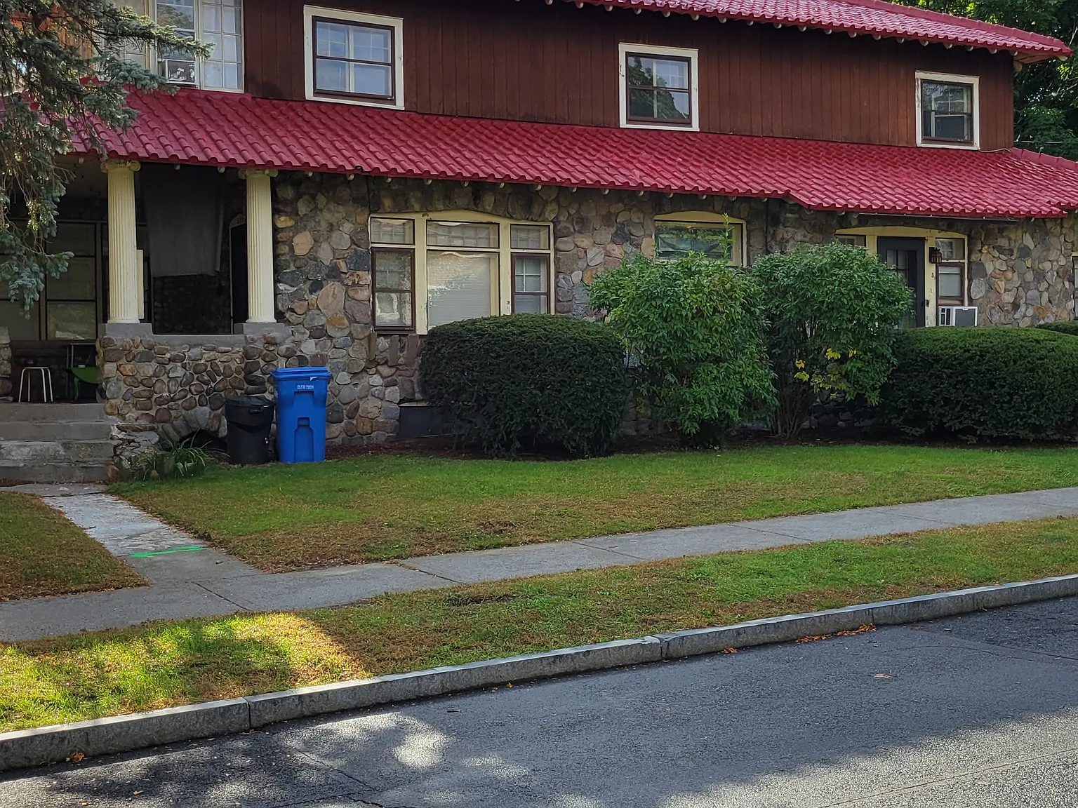 1 bed, 1482 sqft, $1,300 — Photo 2