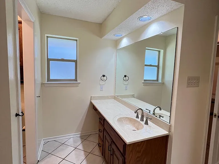 2312 Blue Cypress Dr — Photo 44