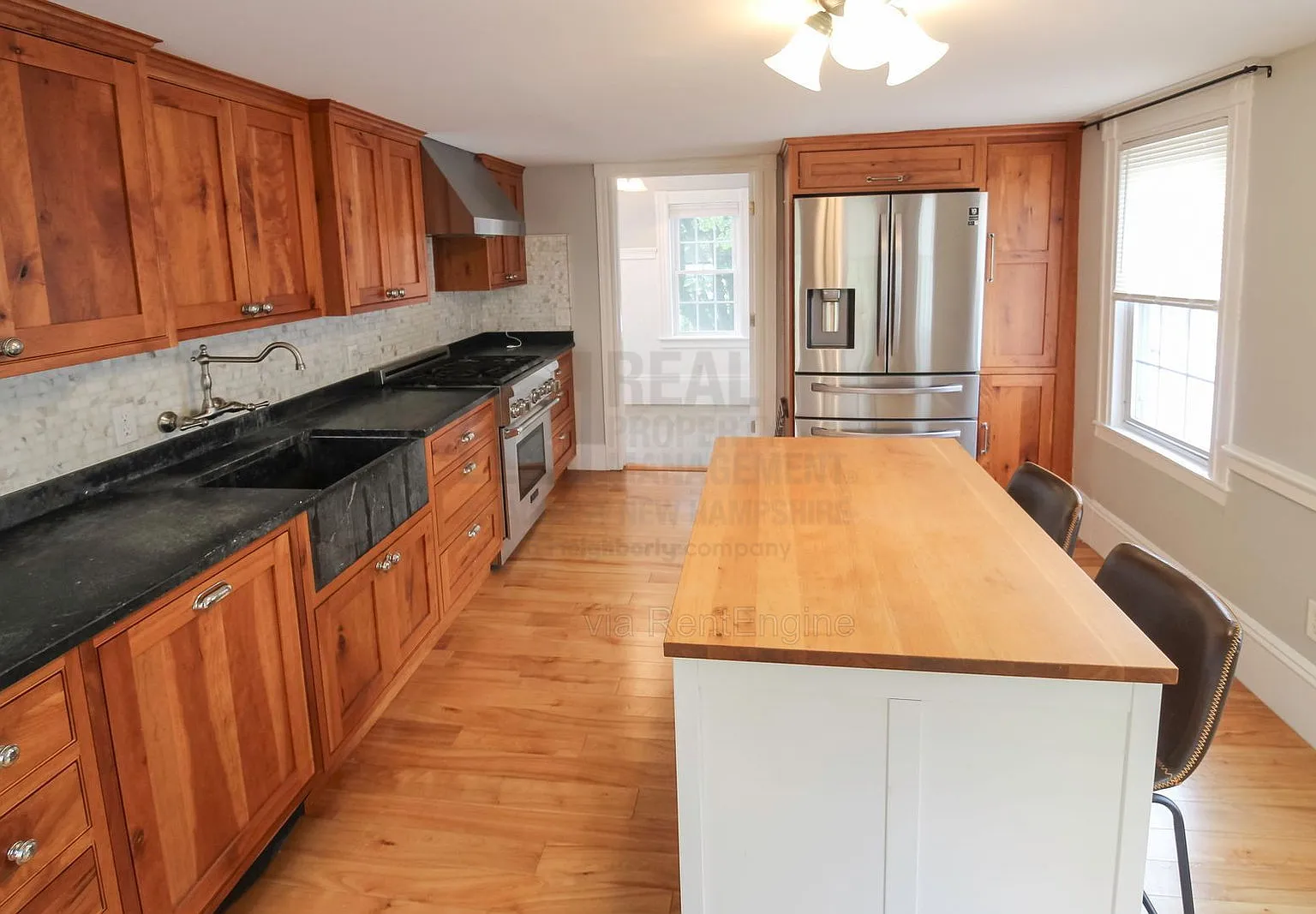 2 bed, 1.5 bath, 1315 sqft, $3,100 — Photo 3