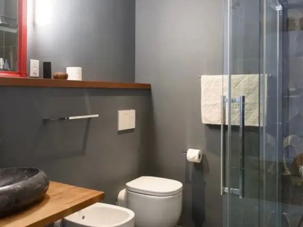 460 West Broadway image 15 of 20