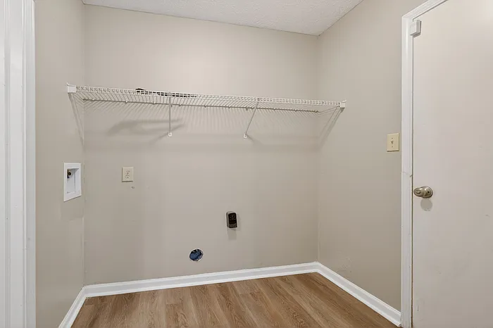 9833 Worthington Blvd — Photo 17