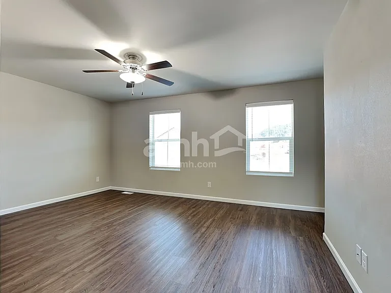 306 Holdener Ln — Photo 13