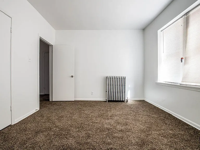 418 S Laramie — Photo 9