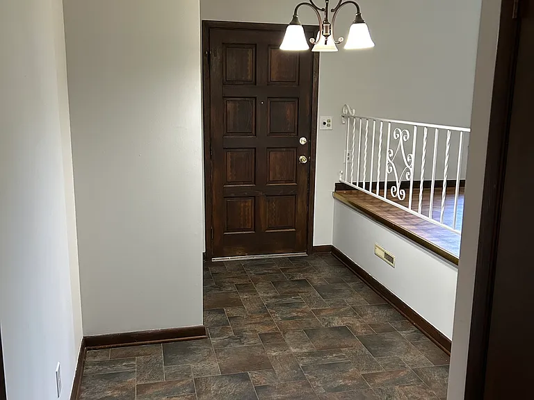 88 Palmdale Dr — Photo 5