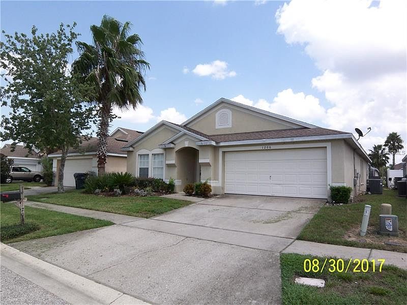 1st image of 1206 Bloomingdale Dr