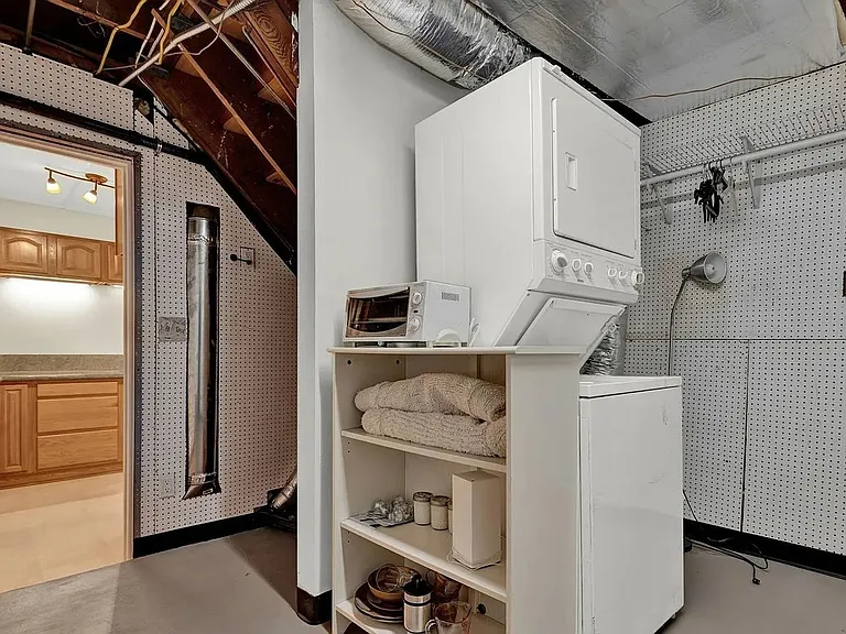 4852 Lila Dr — Photo 13
