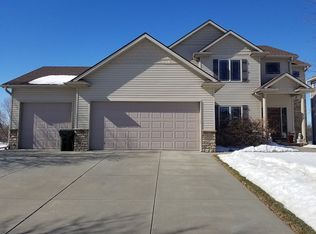 7901 Tropp Ridge Dr, Lincoln, NE 68512