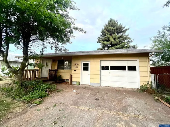 1140 Dellmoor Way, Woodburn, OR 97071