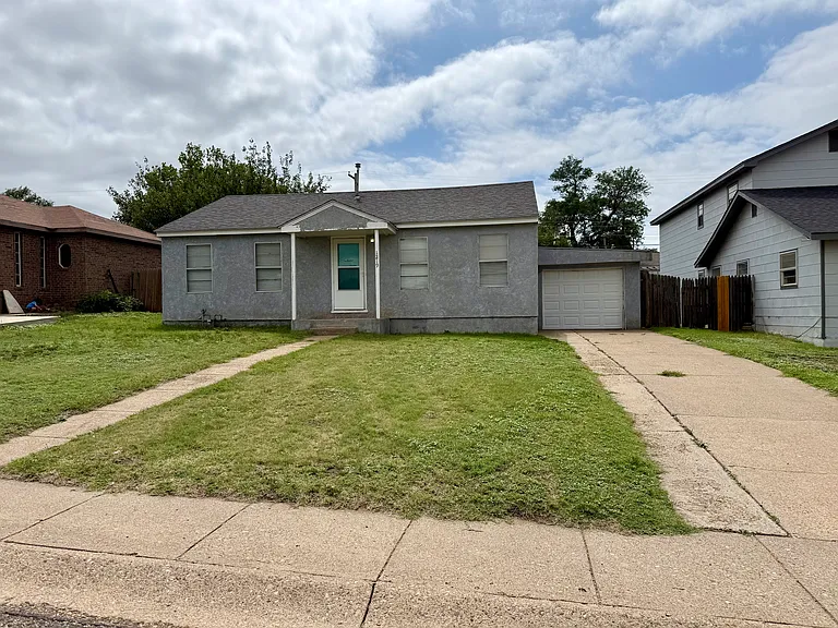 1219 Hazelwood St — Photo 2
