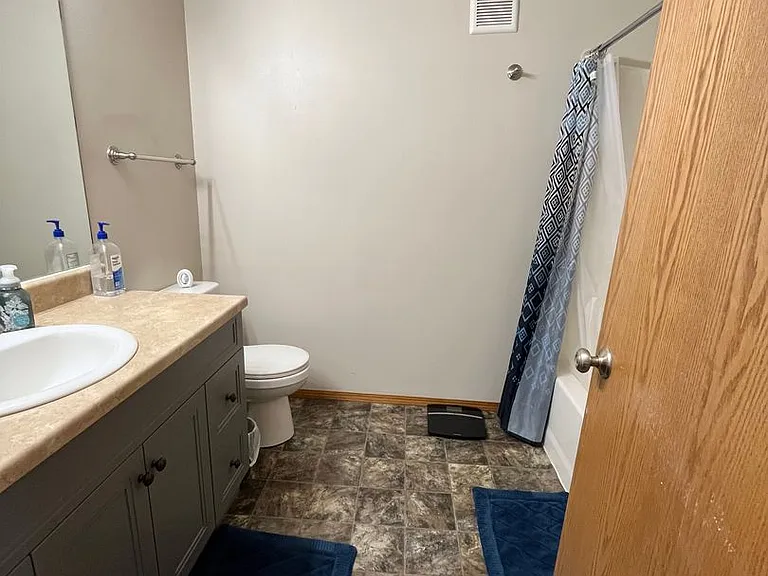 8204 S Hughes Ave #2 — Photo 19