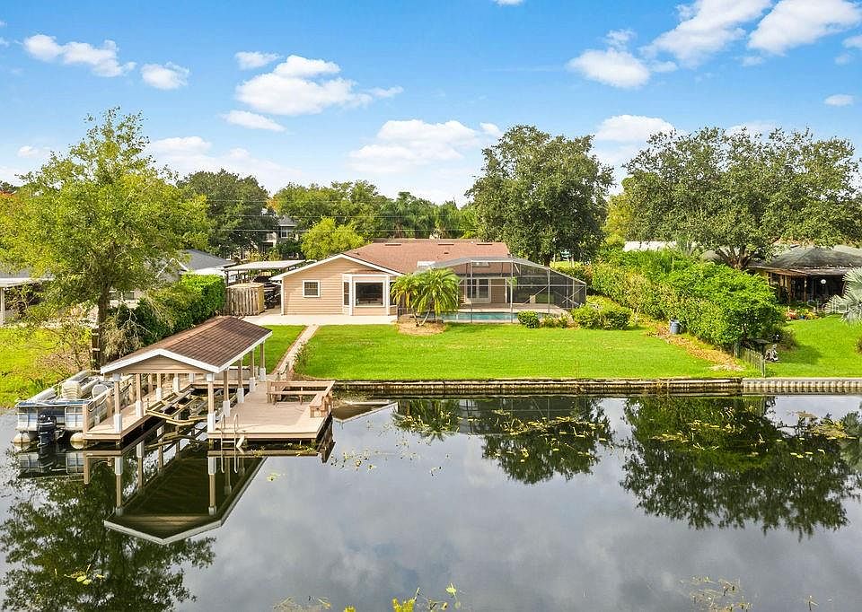 1st image of 2471 Island Dr