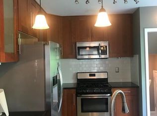 422 W 12 Mile Rd, Royal Oak, MI 48073