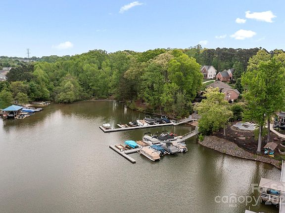 2nd image of 263 Fernbrook Dr