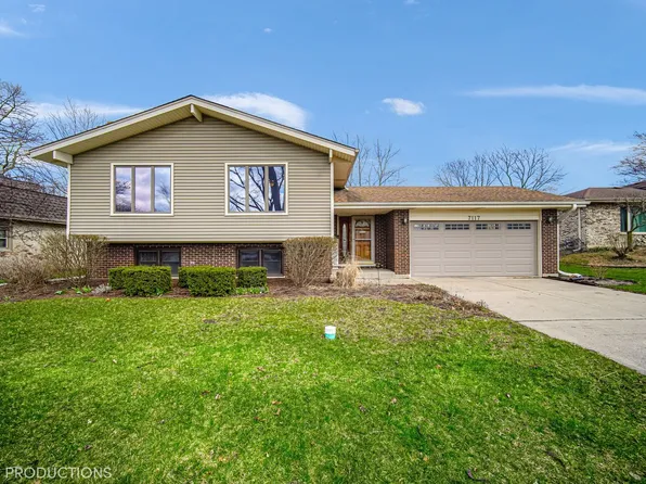 7117 Blackburn Ave, Downers Grove, IL 60516