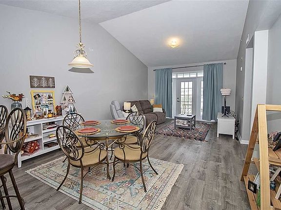 5th image of 285 Atlantis Cir Unit 302