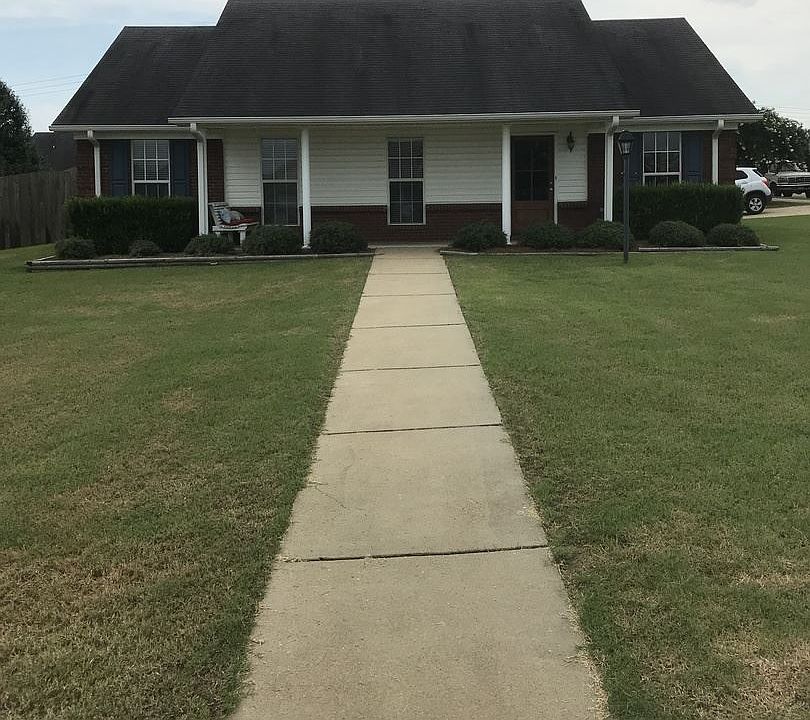 1st image of 304 Eagles Point Dr